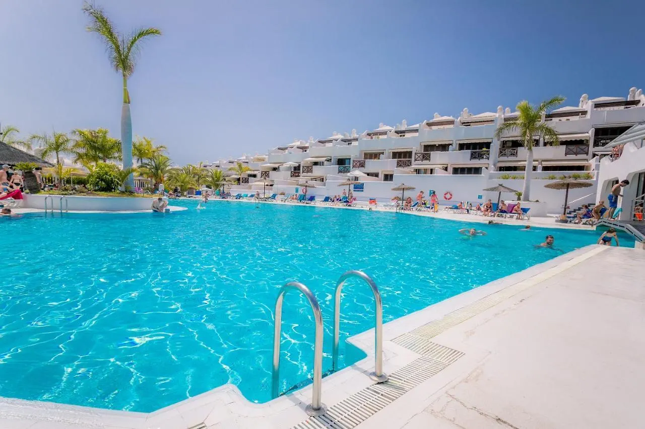 Costa Adeje Design Luxury Apartments 0*, אדחה